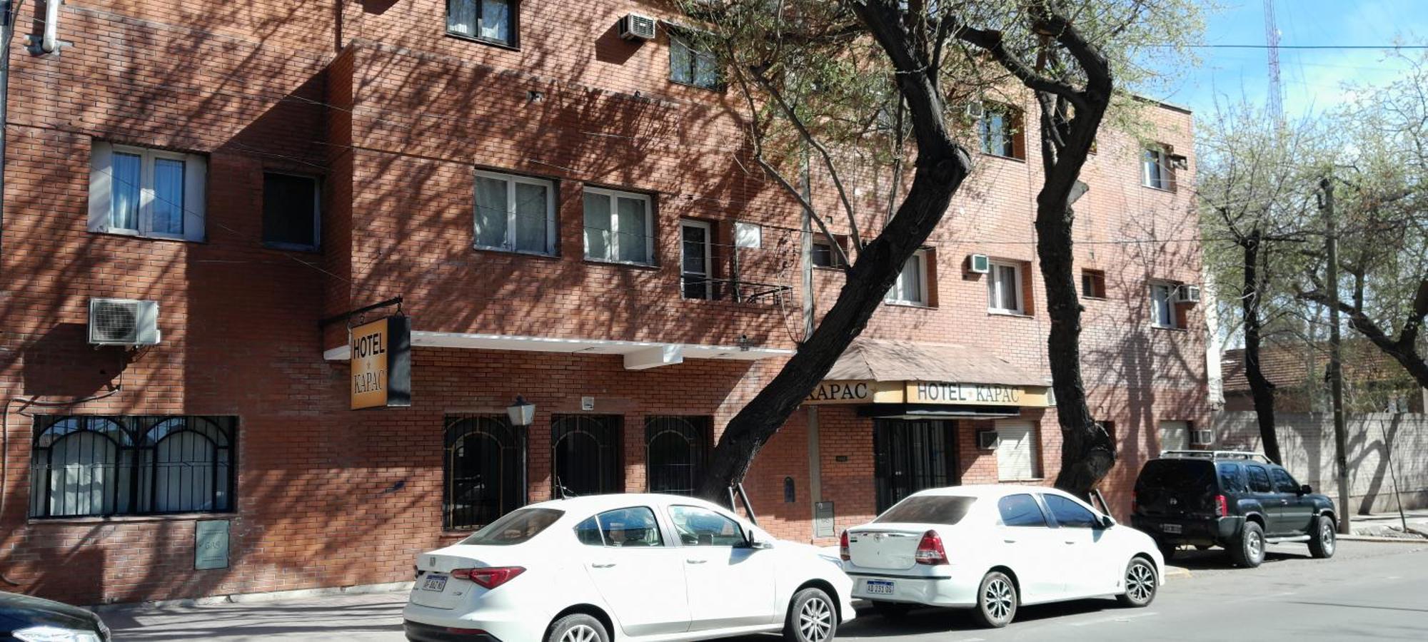 Kapac Hotel *